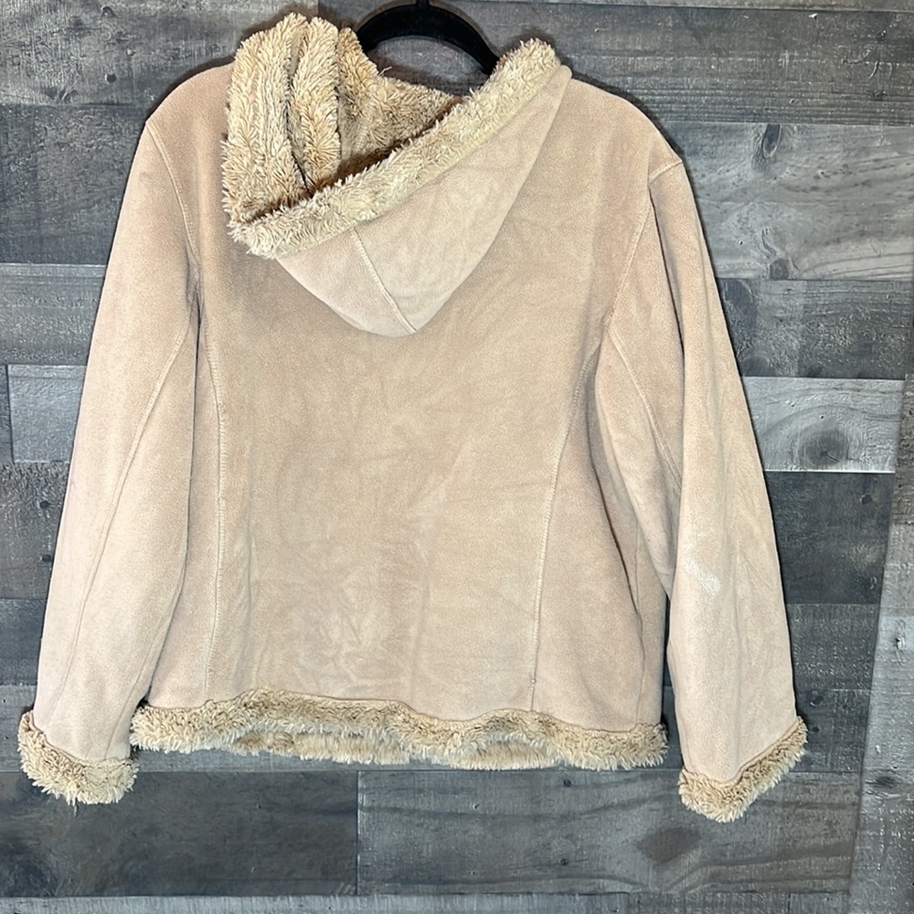 Tan Green Tea Jacket - Picture 2 of 5